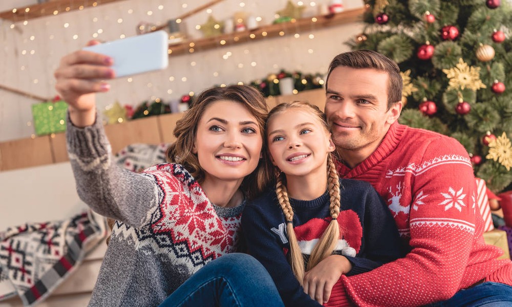 Outfit Guide for Your Family Christmas Photos